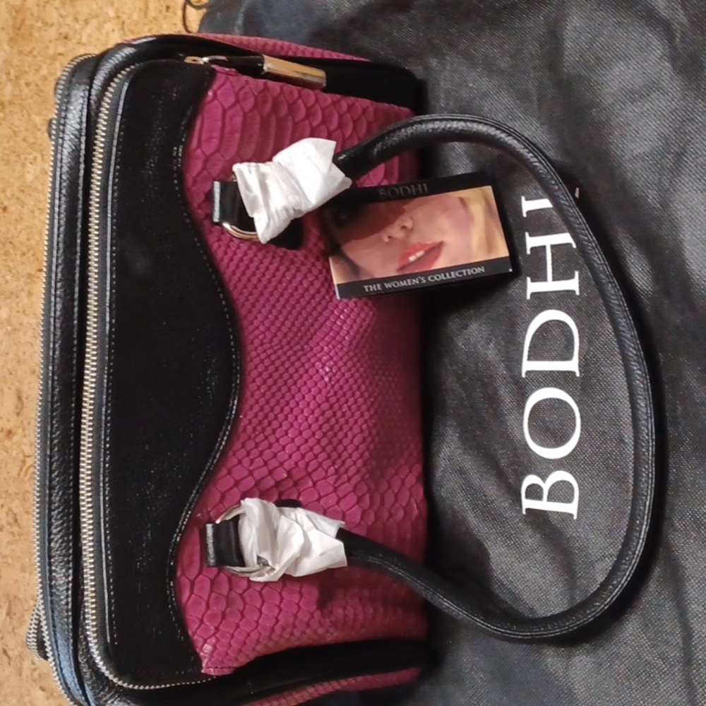 Bodhi Peggy Leather Triple Compartment Satchel Fushsia/Black NWT & Dustbag